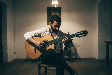 دوره آموزش گیتار کلاسیک متوسطه